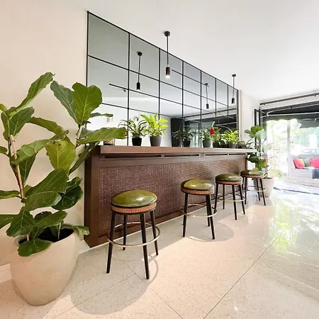 Botanica Hotel