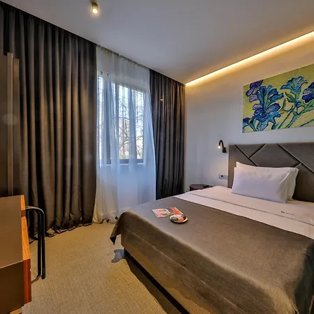 Botanica Hotel 4*